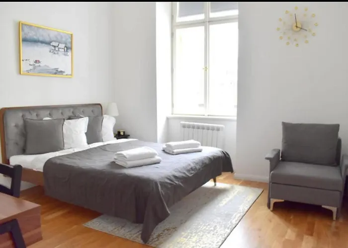 Beautiful 1-Bed Studio